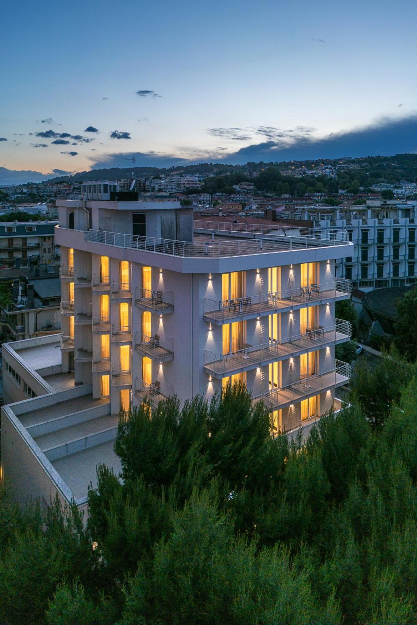 Hotel Velia غْروتّامّاري المظهر الخارجي الصورة