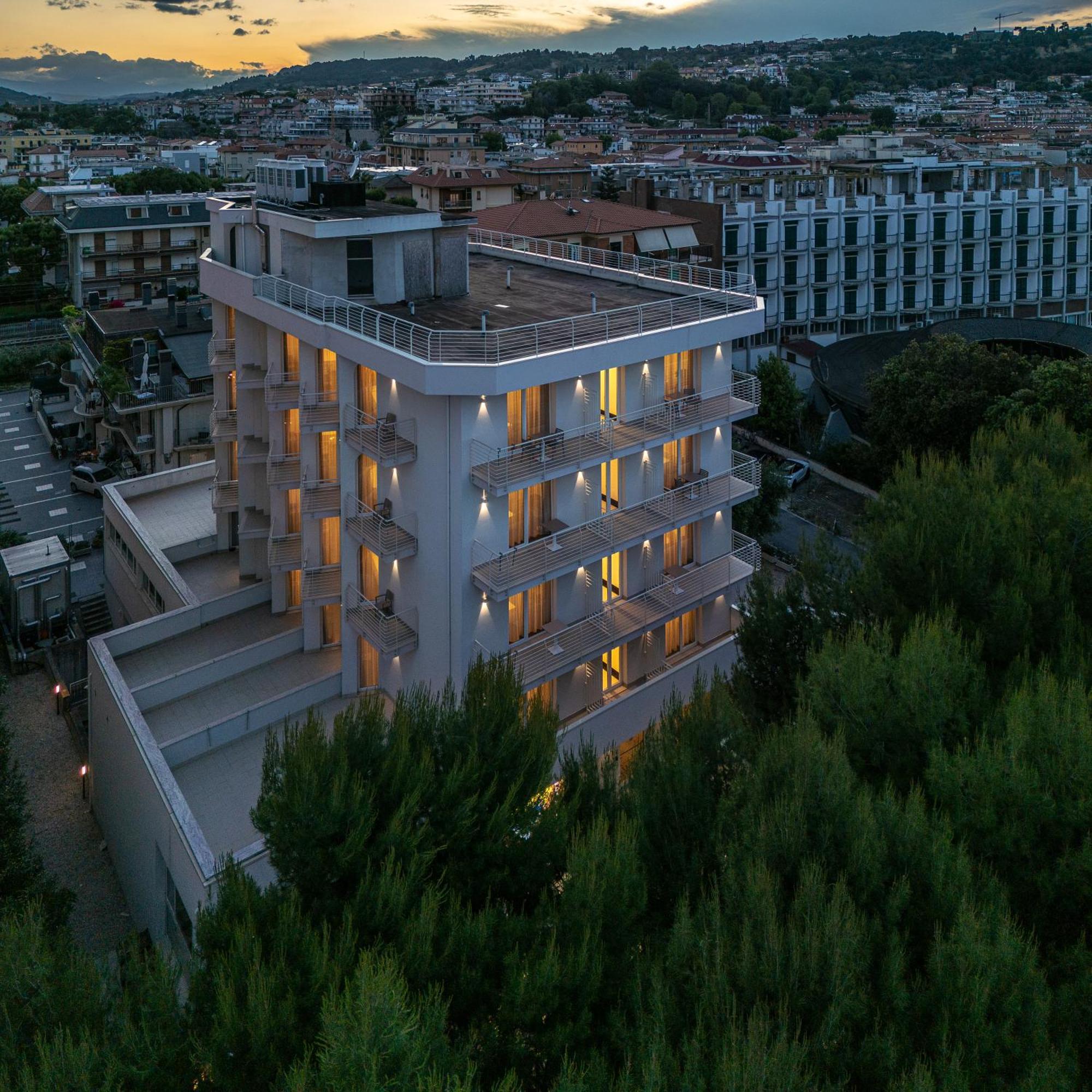 Hotel Velia غْروتّامّاري المظهر الخارجي الصورة